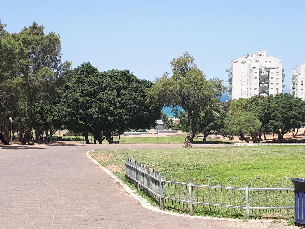 Shave Tsion Apartment In The Center Ashdod Eksteriør billede